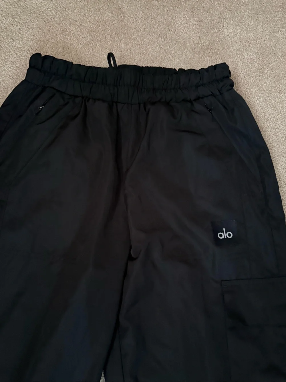 ALO Yoga International Wide Leg City Pant in Black - XS